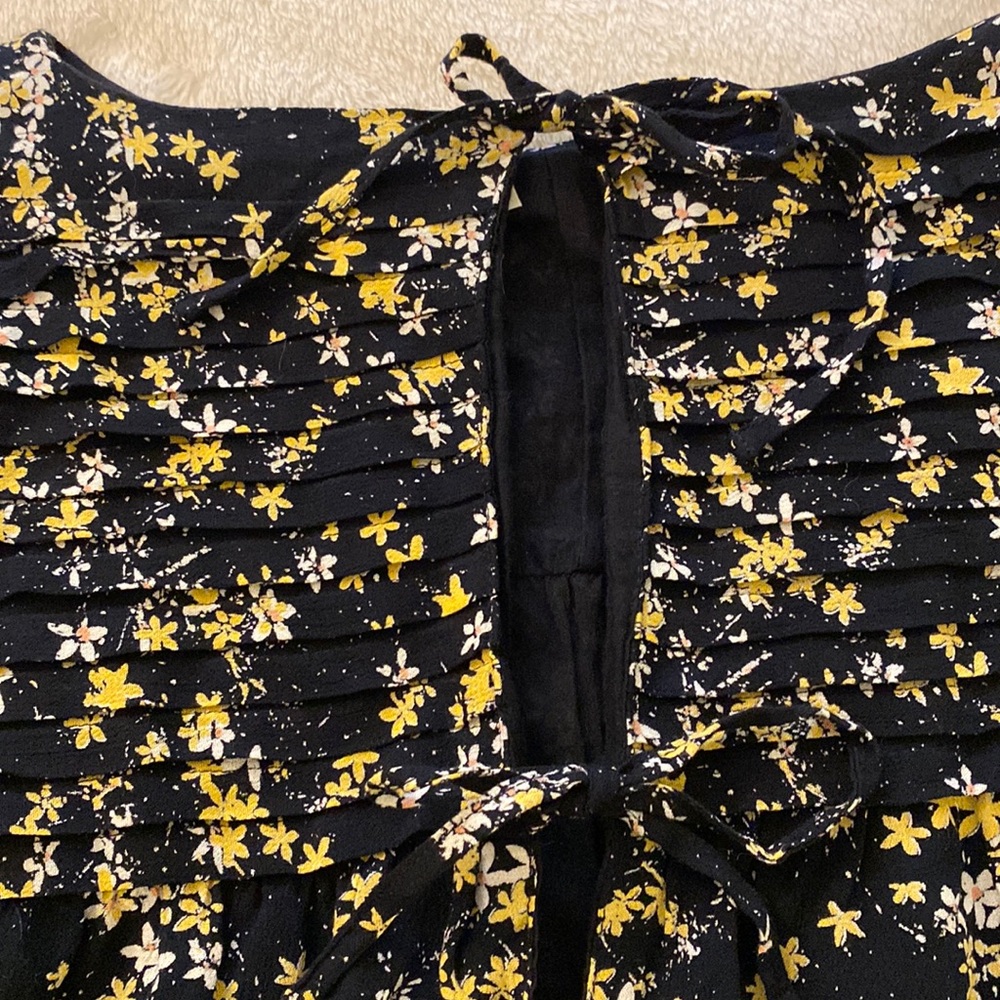 Free People NWT sz small intimately black/yellow floral w puffy sleeves bodysuit - Picture 6 of 13